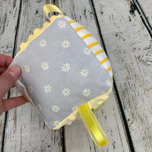 Load image into Gallery viewer, Fabric Sensory Baby Block / Baby Bee / Baby Toy / Rattle / Crinkle Toy