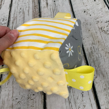 Load image into Gallery viewer, Fabric Sensory Baby Block / Baby Bee / Baby Toy / Rattle / Crinkle Toy