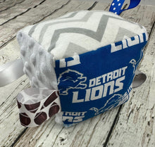 Load image into Gallery viewer, Baby Boy Fabric Sensory Block Detroit Lions / baby shower gift / Baby Toy / Rattle / Crinkle Toy