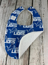 Load image into Gallery viewer, Baby Boy Bib Burp Cloth Gift Set Detroit Lions / Detroit Lions Baby Bib / Football Bib / Baby Shower Gift