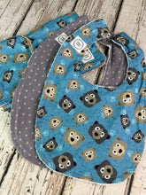 Load image into Gallery viewer, Baby Shower Gift / Boy Bib Set Blue Bears / Bear Baby Bibs / New Baby Gift / Bib Set of 2