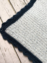 Load image into Gallery viewer, Crochet Baby Blanket / Baby Boy / Blue
