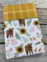 Load image into Gallery viewer, Baby Girl Blanket Farm Animals / Baby Girl Blanket Sunflowers / Baby Shower Gift Girl / Sweet Sunflower Collection / Swaddle Blanket
