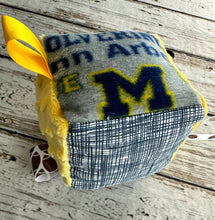 Load image into Gallery viewer, Baby Boy Fabric Sensory Block U of M / University of Michigan baby / Wolverines baby / baby shower gift / Baby Toy / Rattle / Crinkle Toy

