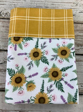 Load image into Gallery viewer, Baby Girl Blanket Farm Animals / Baby Girl Blanket Sunflowers / Baby Shower Gift Girl / Sweet Sunflower Collection / Swaddle Blanket
