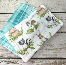 Load image into Gallery viewer, Neutral Baby Burp Cloth Set / Baby Shower Gift Set / Woodland Animal Burp Cloth / Mint Green Plaid
