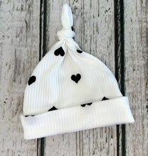 Load image into Gallery viewer, Black White Hearts Baby Swaddle Blanket &amp; Hat Set, Newborn Gift
